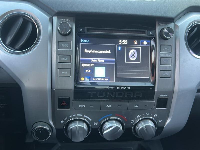Toyota Tundra SR5 5.7L V8 CrewMax 4WD 2016