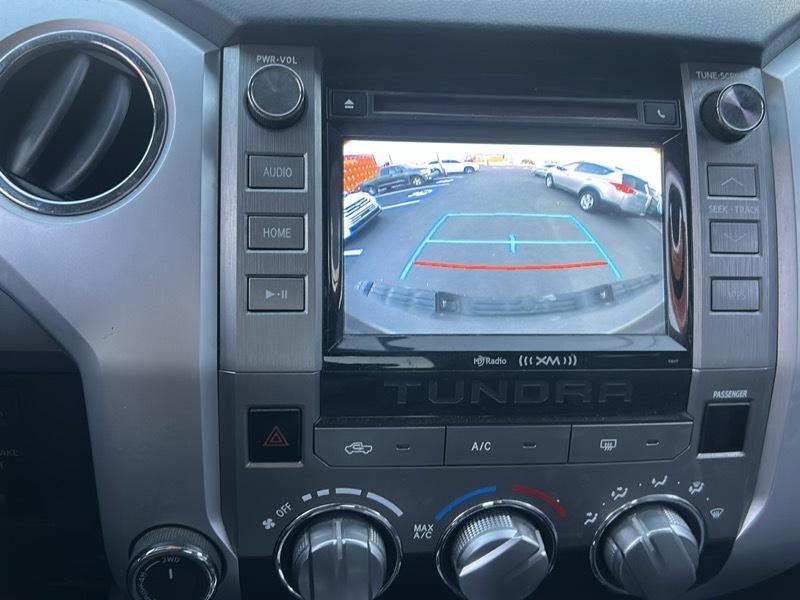 Toyota Tundra SR5 5.7L V8 CrewMax 4WD 2016