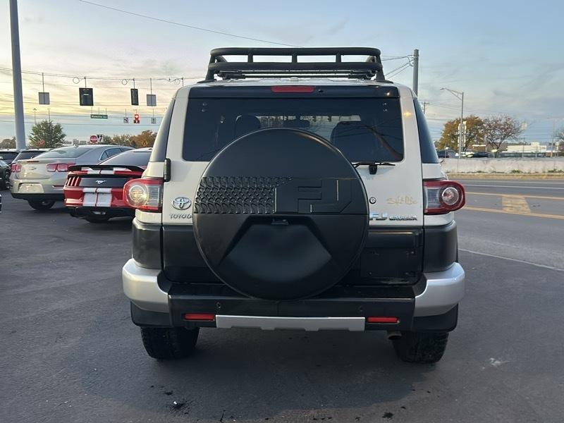 Toyota FJ Cruiser 4WD MT 2014