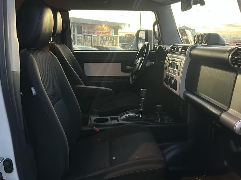 Toyota FJ Cruiser 4WD MT 2014