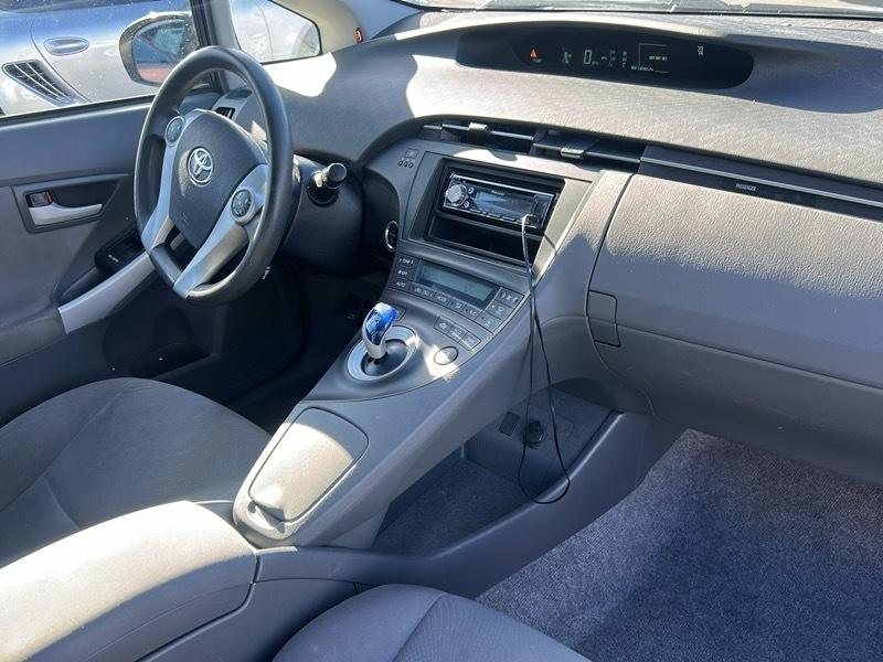 Toyota Prius Base 4D Hatchback 2010
