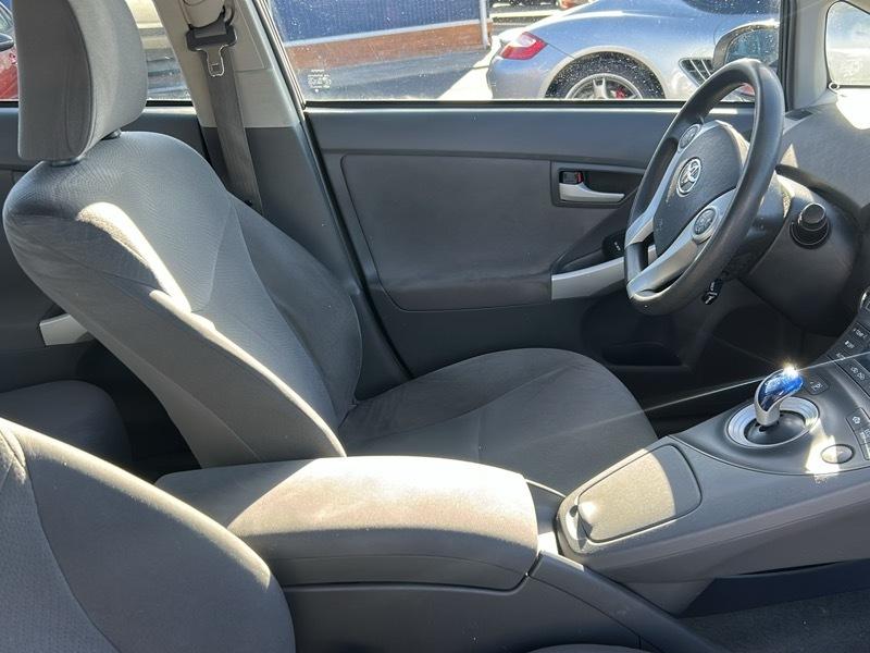 Toyota Prius Base 4D Hatchback 2010