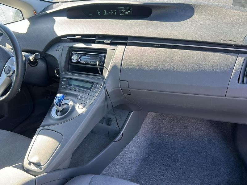 Toyota Prius Base 4D Hatchback 2010