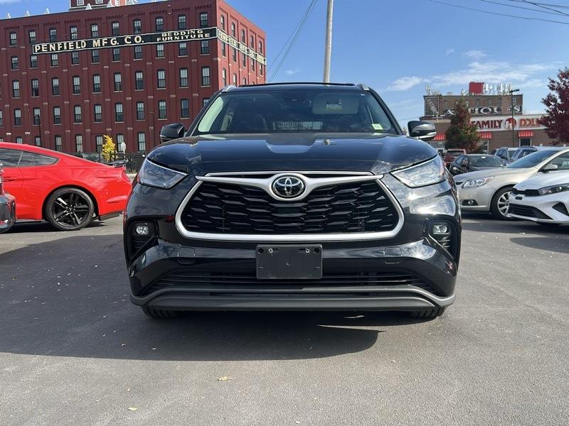 Toyota Highlander XLE AWD V6 2022