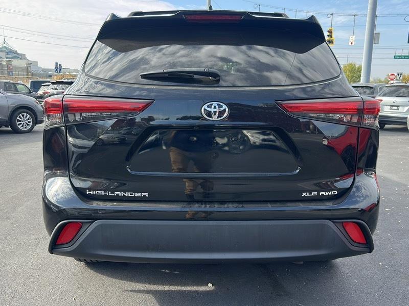 Toyota Highlander XLE AWD V6 2022