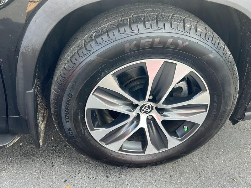 Toyota Highlander XLE AWD V6 2022