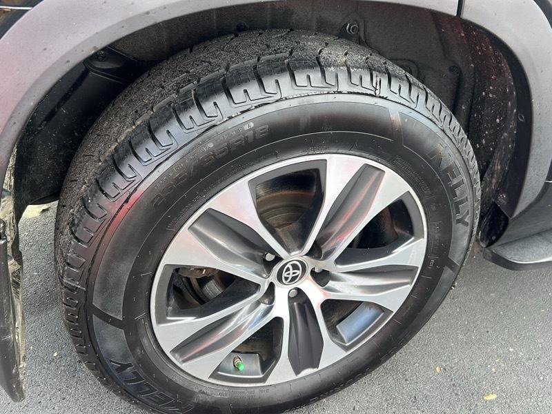 Toyota Highlander XLE AWD V6 2022
