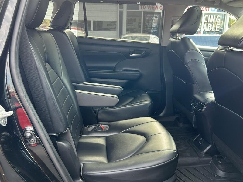Toyota Highlander XLE AWD V6 2022