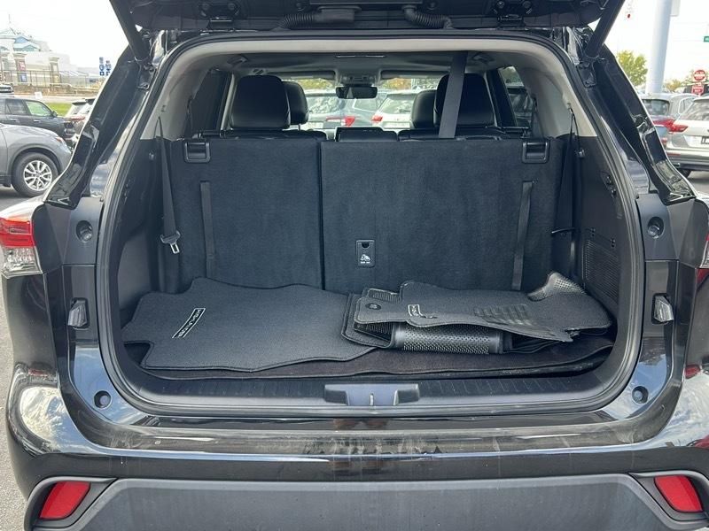 Toyota Highlander XLE AWD V6 2022