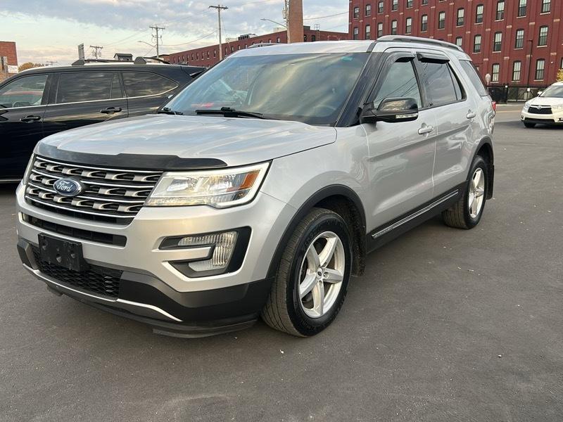 Ford Explorer 4dr 112" WB XLT 4WD 2017