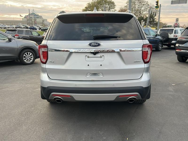 Ford Explorer 4dr 112" WB XLT 4WD 2017