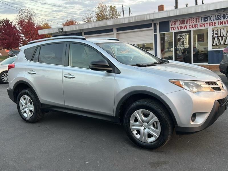 Toyota RAV4 LE AWD 2014