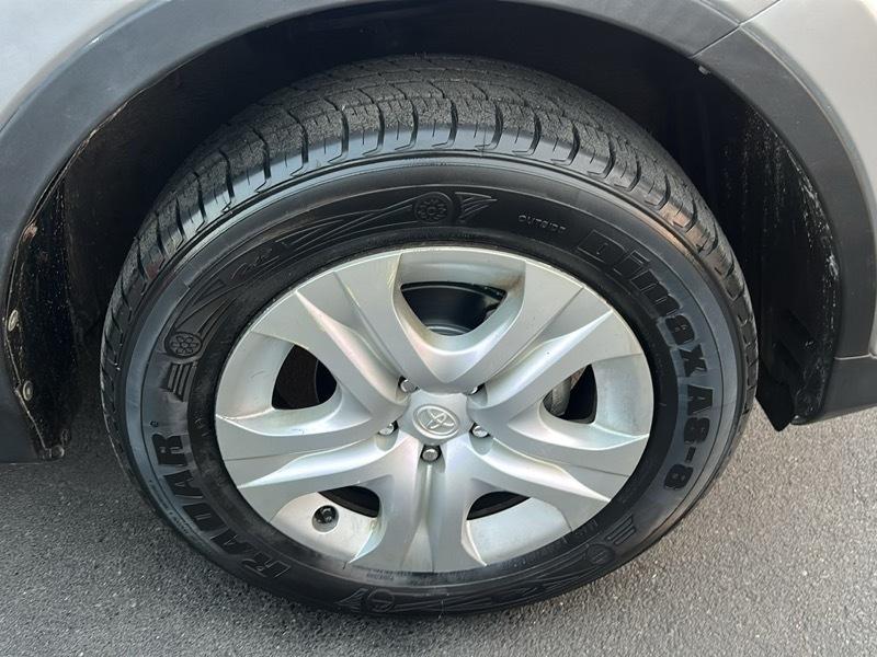 Toyota RAV4 LE AWD 2014