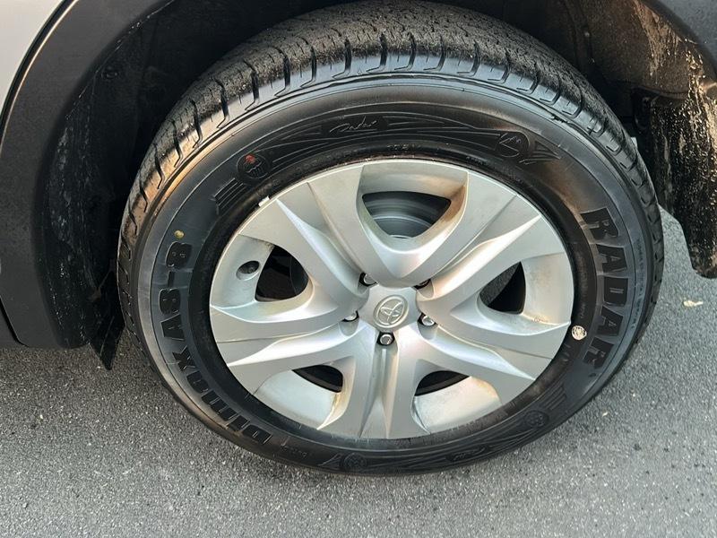 Toyota RAV4 LE AWD 2014