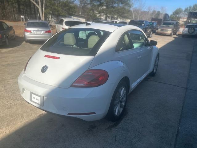 Volkswagen Beetle  2015