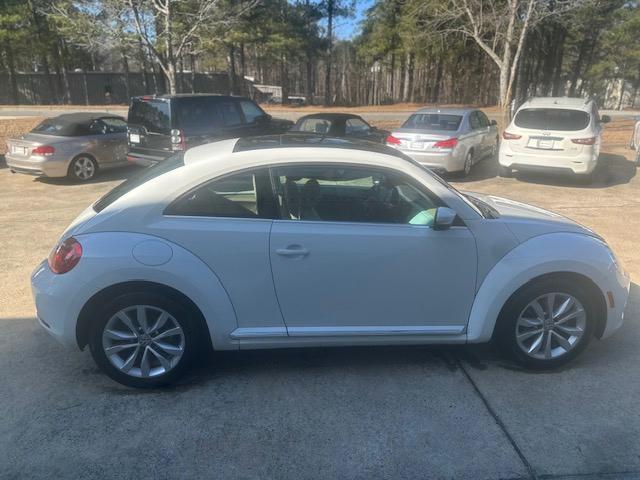 Volkswagen Beetle  2015