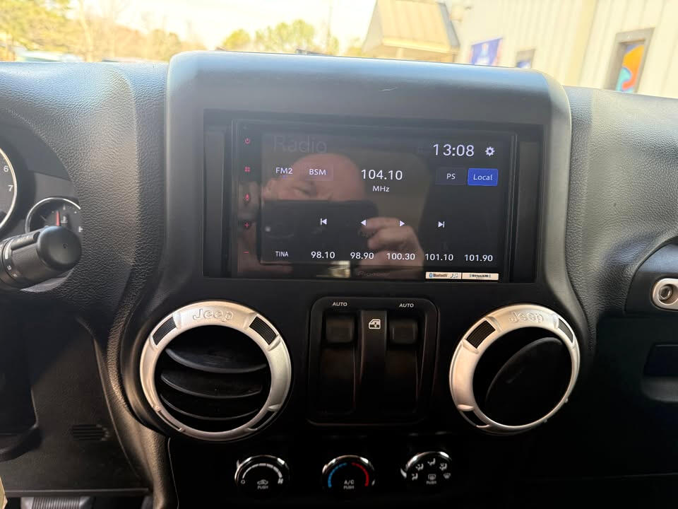 Jeep Wrangler Rubicon 4WD 2011