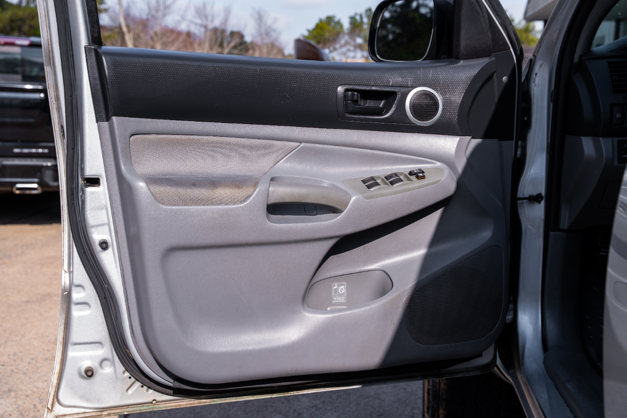 Toyota Tacoma PreRunner Double Cab V6 Auto 2WD 2010