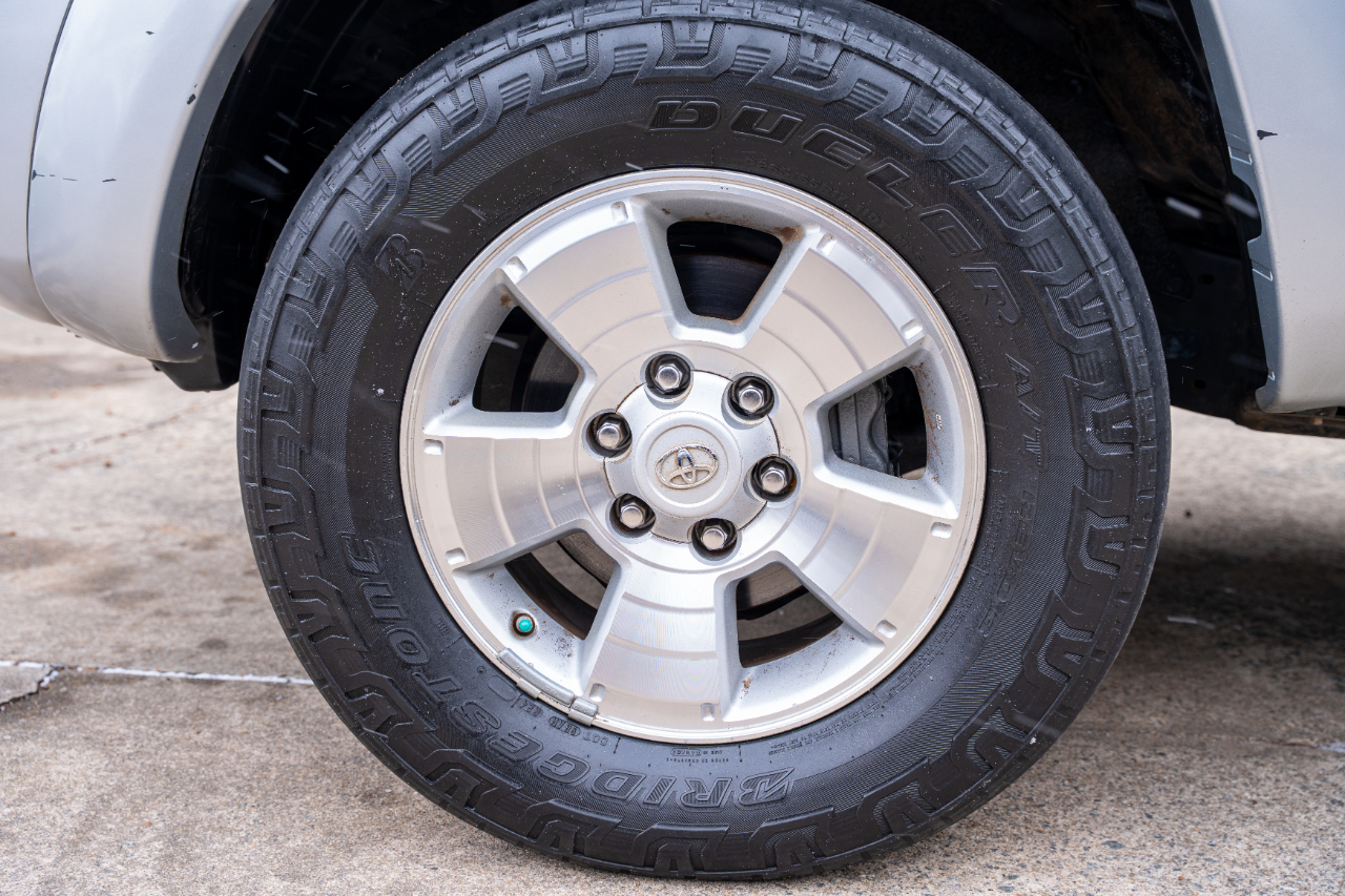 Toyota Tacoma TRD Off Road Double Cab 5' Bed V6 4x4 AT (Natl) 2011