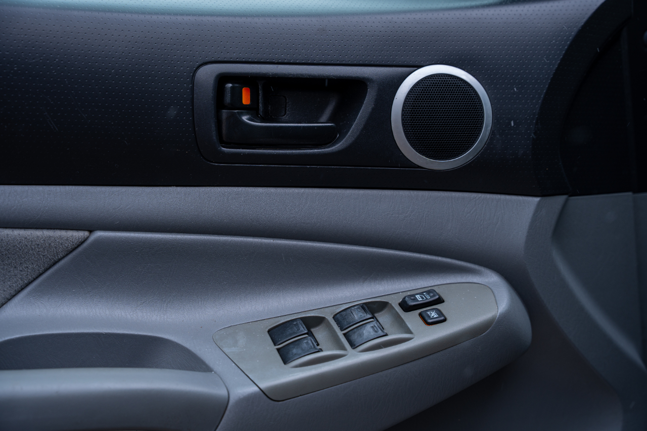 Toyota Tacoma TRD Off Road Double Cab 5' Bed V6 4x4 AT (Natl) 2011