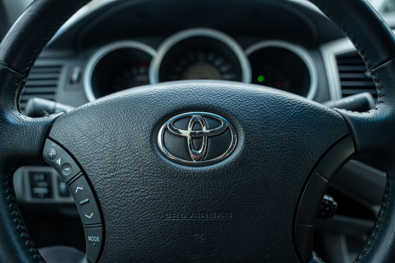 Toyota Tacoma TRD Off Road Double Cab 5' Bed V6 4x4 AT (Natl) 2011