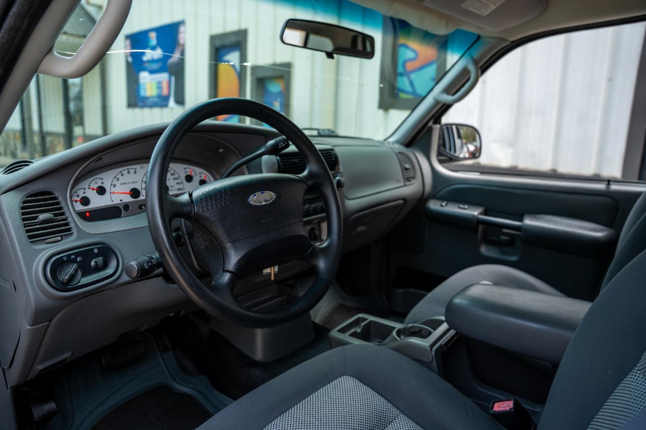 Ford Explorer Sport Trac Adrenalin 2WD 2004