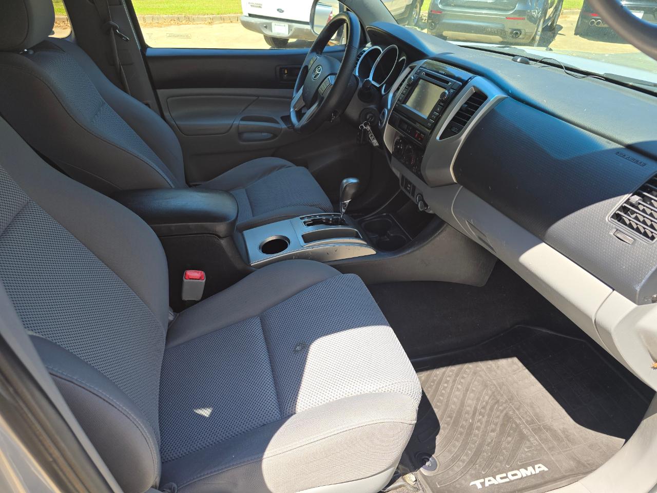 Toyota Tacoma 4WD  2013