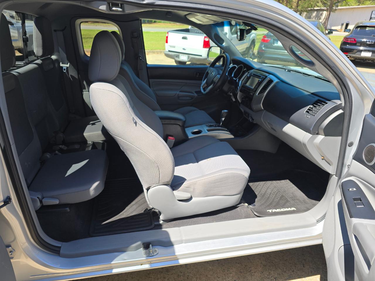 Toyota Tacoma 4WD  2013