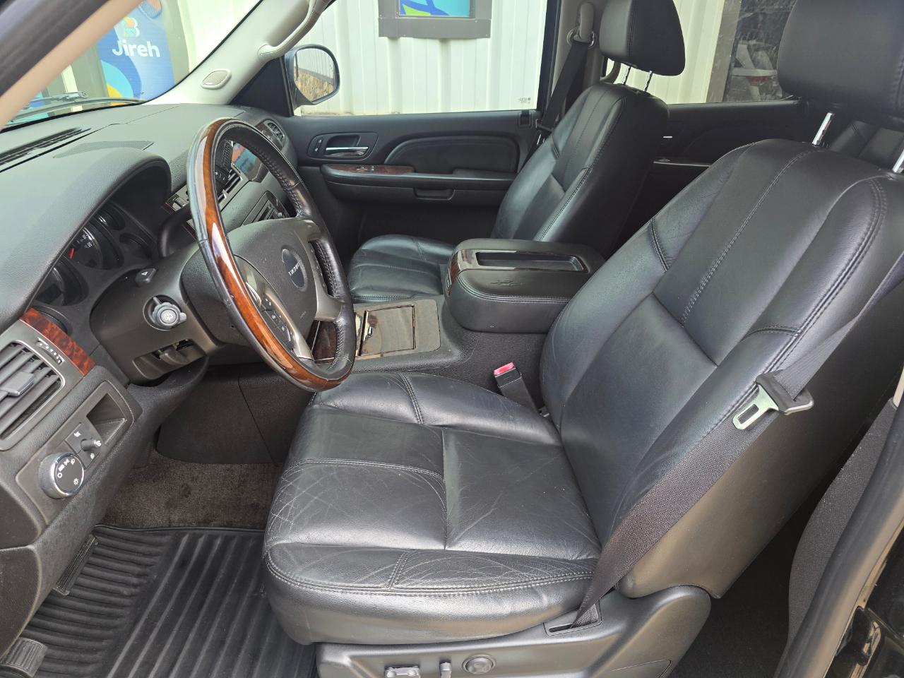 GMC Yukon Denali AWD 2007