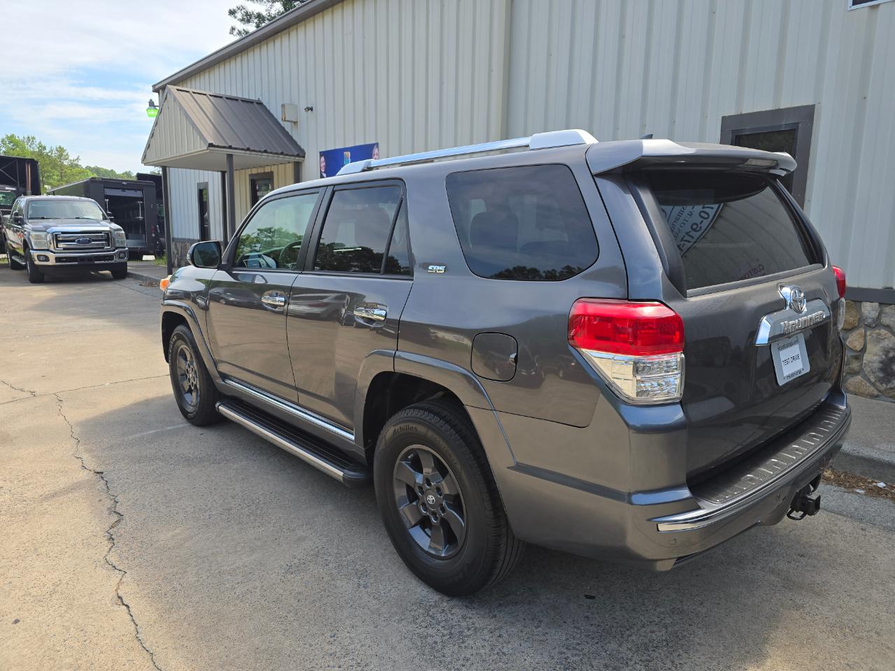 Toyota 4Runner SR5 4WD 2011