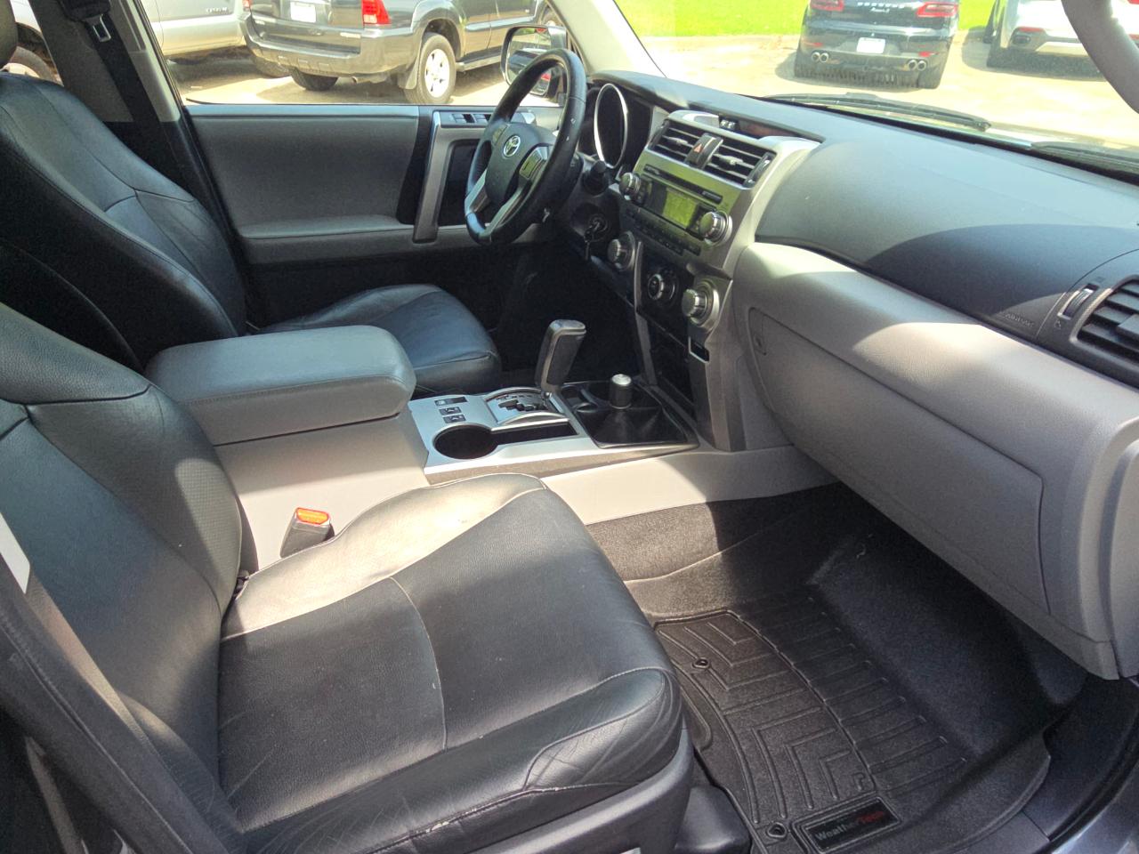 Toyota 4Runner SR5 4WD 2011