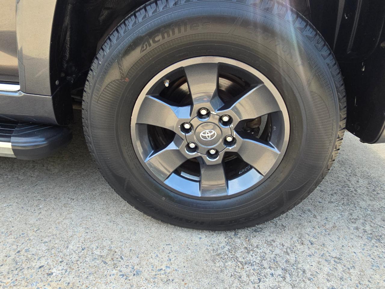 Toyota 4Runner SR5 4WD 2011