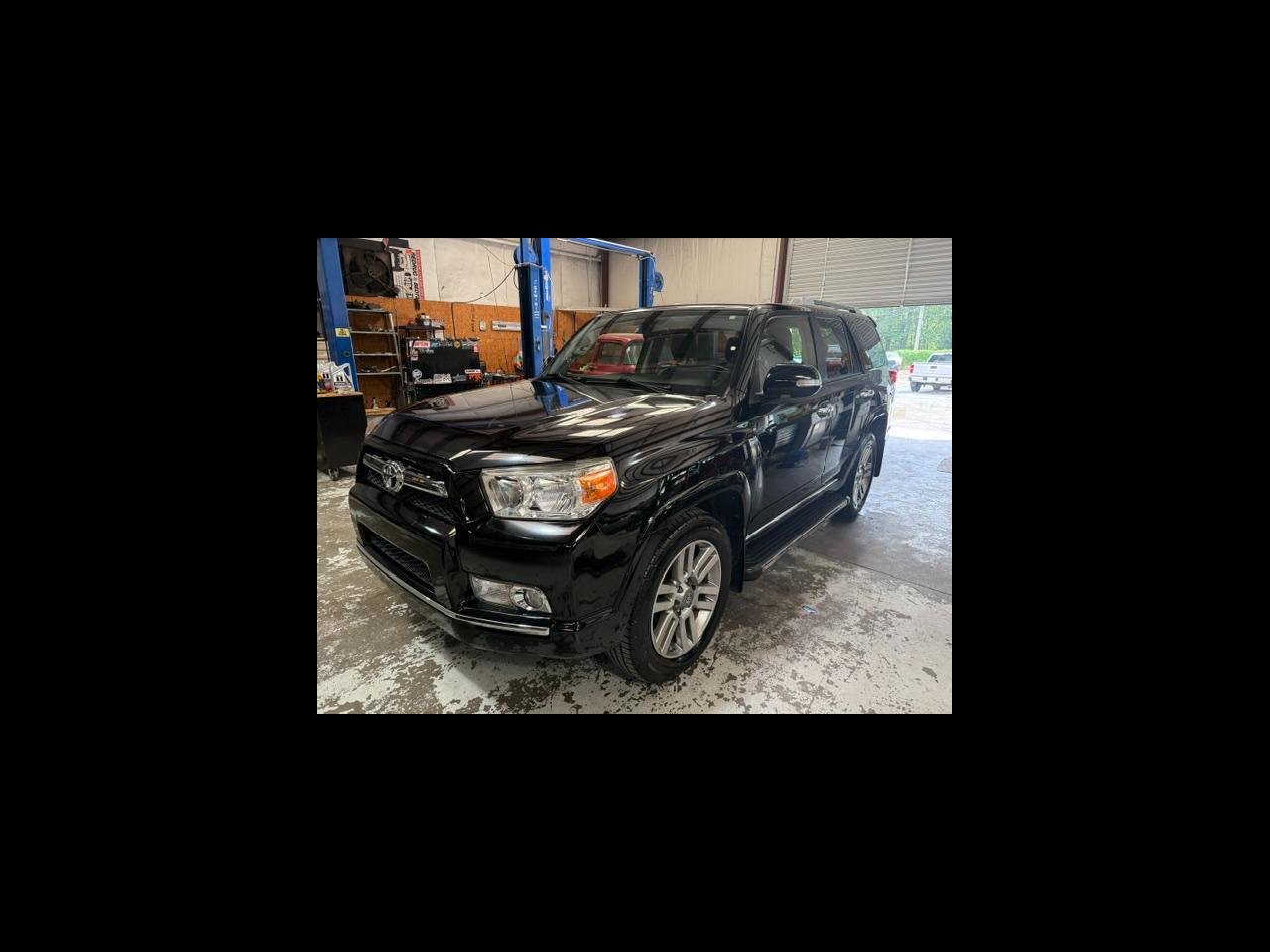 Toyota 4Runner Limited V6 4WD 2013