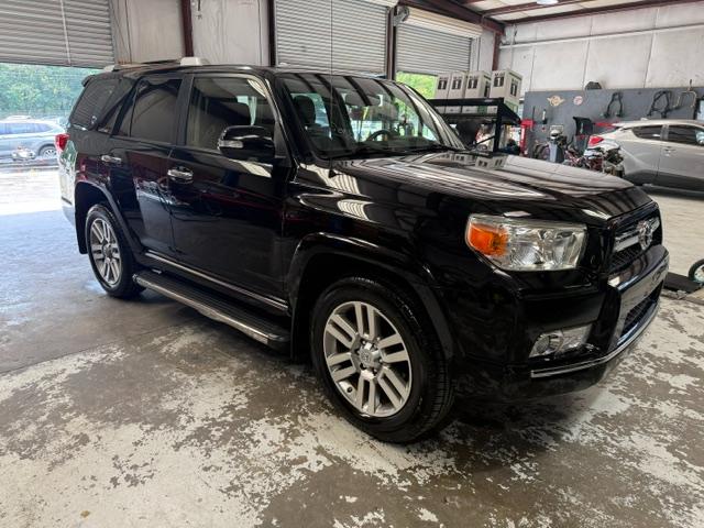 Toyota 4Runner Limited V6 4WD 2013