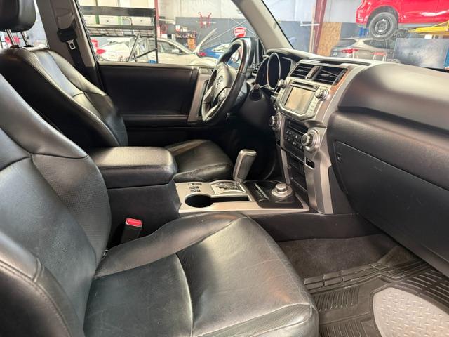 Toyota 4Runner Limited V6 4WD 2013