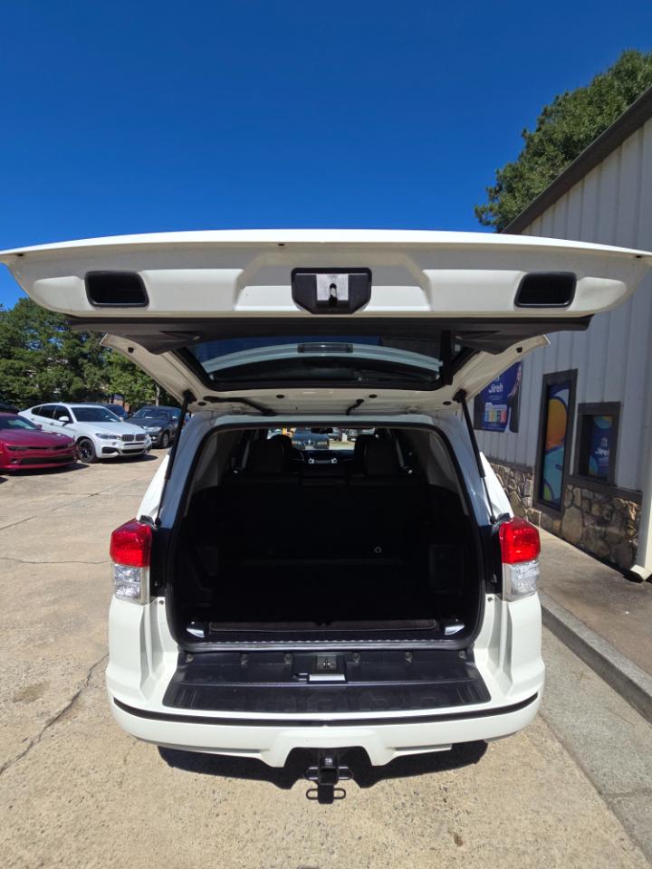 Toyota 4Runner Limited 2WD V6 2013