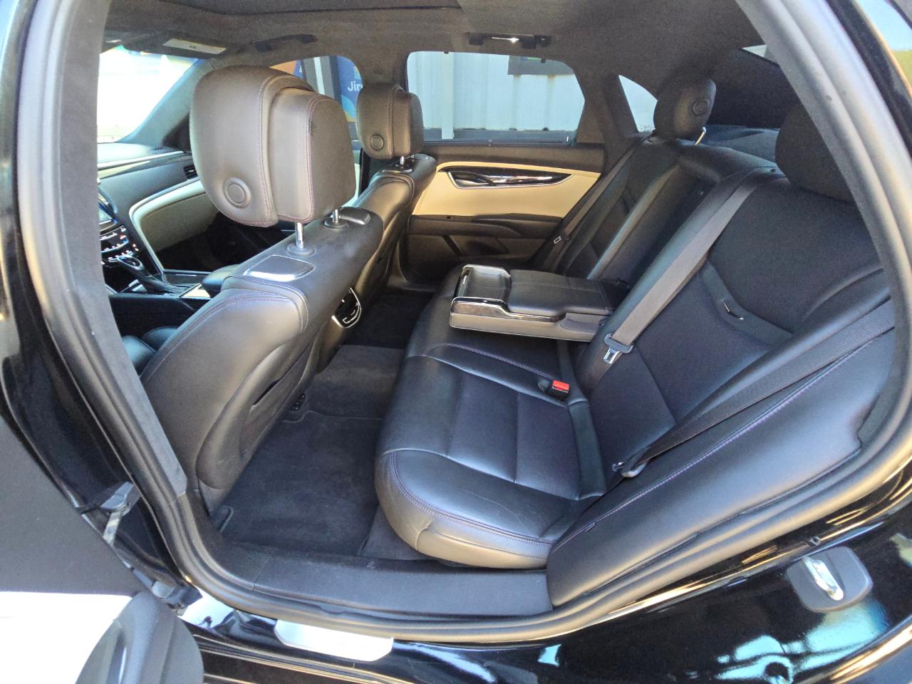 Cadillac XTS photo 14
