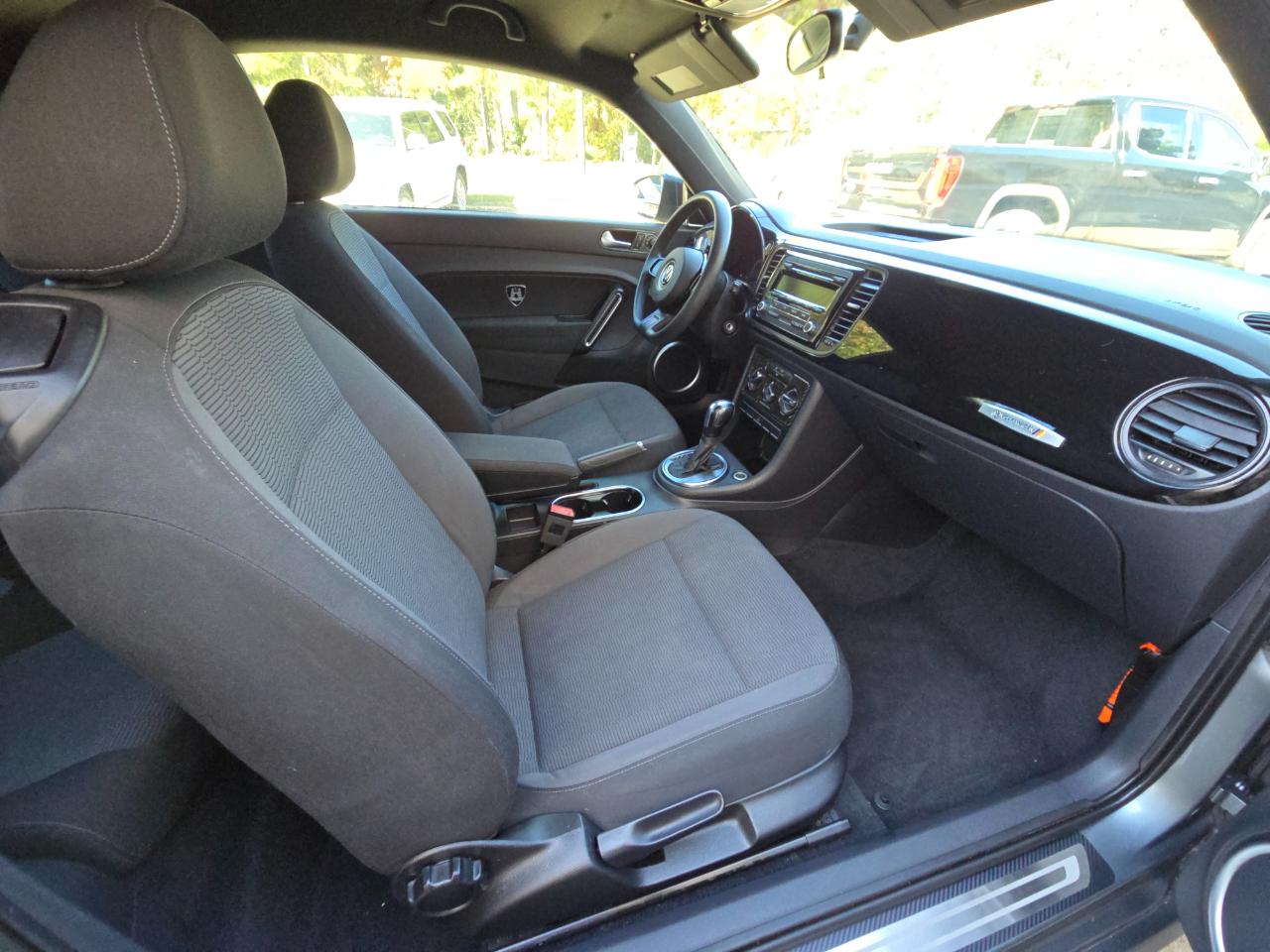 Volkswagen Beetle 2.5L 2014