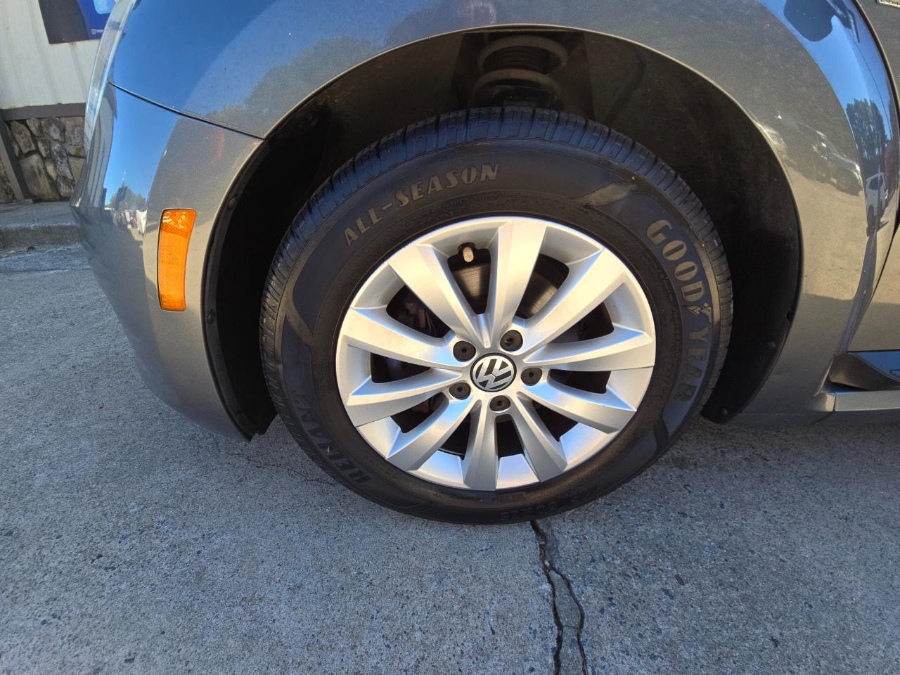 Volkswagen Beetle 2.5L 2014