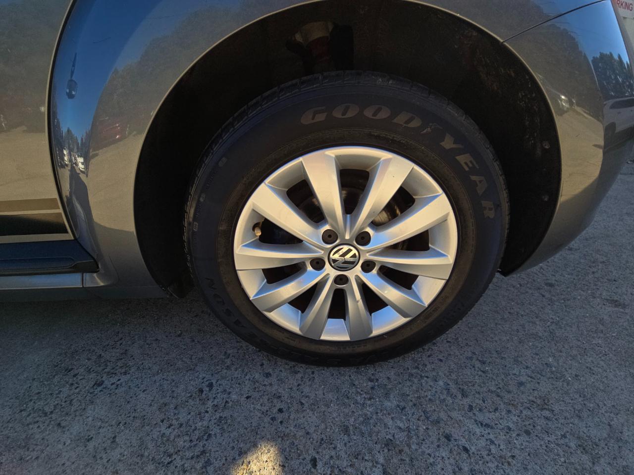 Volkswagen Beetle 2.5L 2014