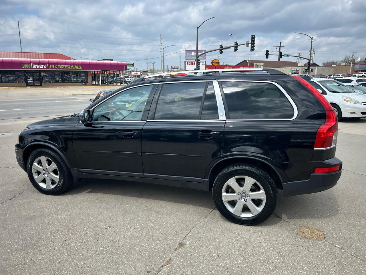 Volvo XC90 AWD 4dr V8 2010