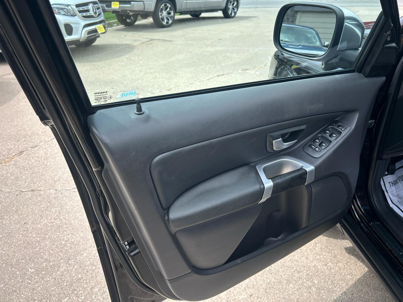 Volvo XC90 AWD 4dr V8 2010