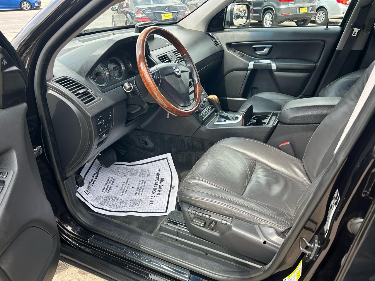 Volvo XC90 AWD 4dr V8 2010