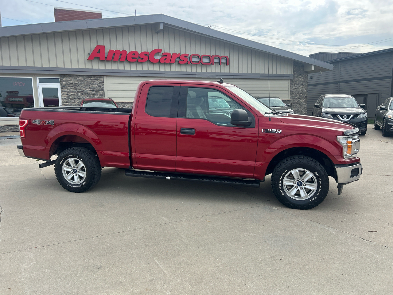 2019 Ford F-150 XLT photo 2