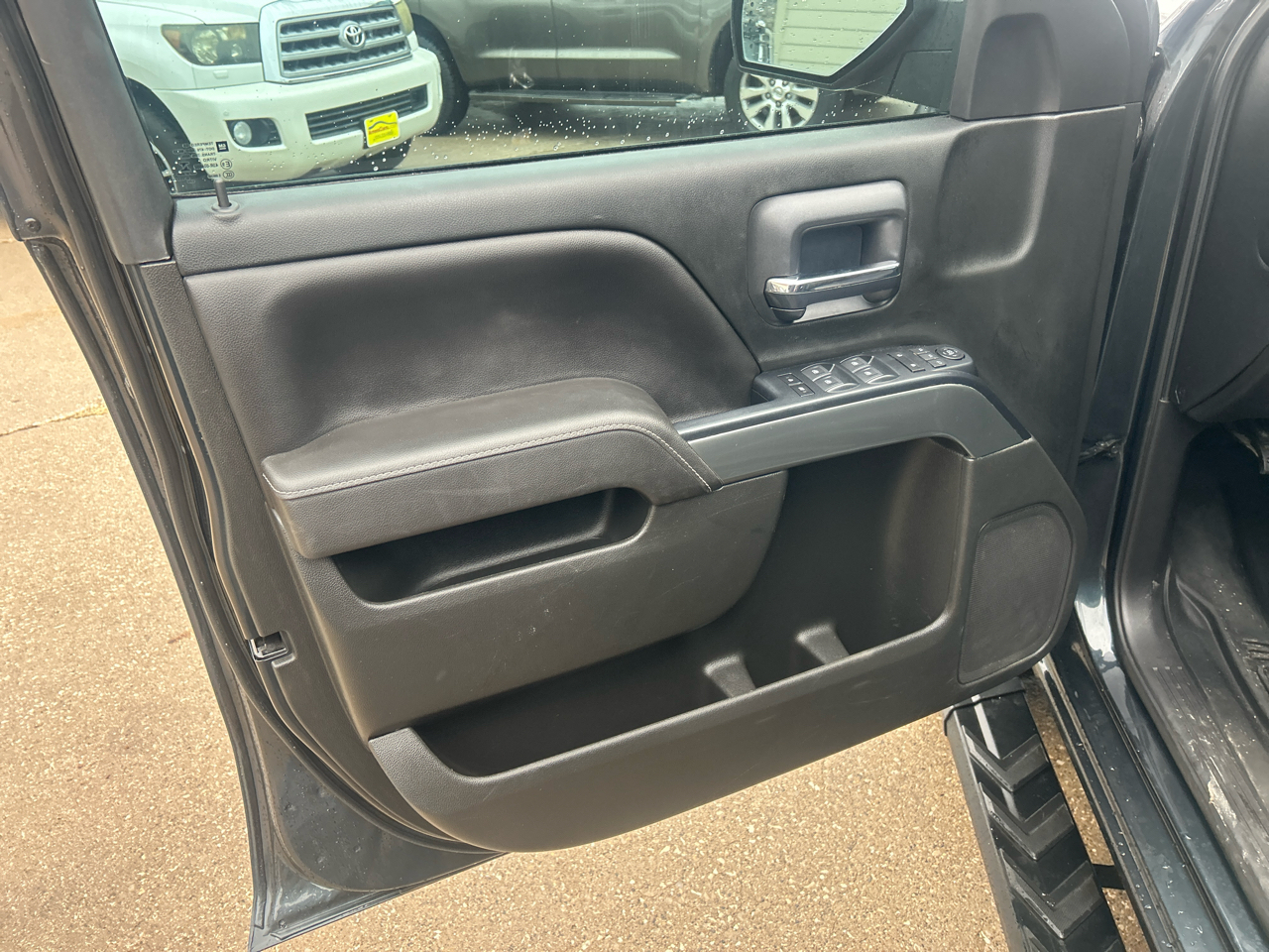 Chevrolet Silverado 1500 4WD Crew Cab 143.5" LT w/1LT 2018