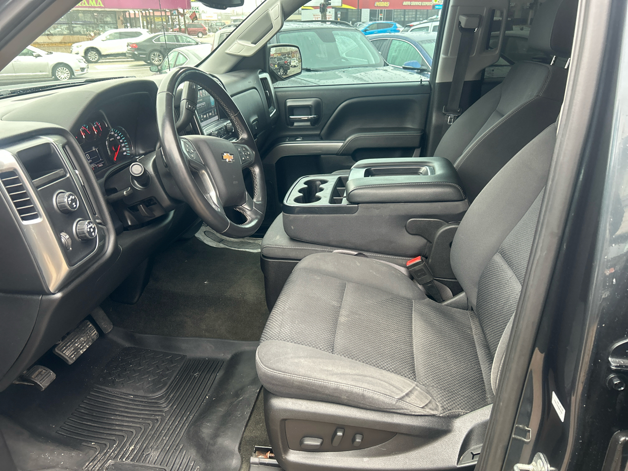 Chevrolet Silverado 1500 4WD Crew Cab 143.5" LT w/1LT 2018