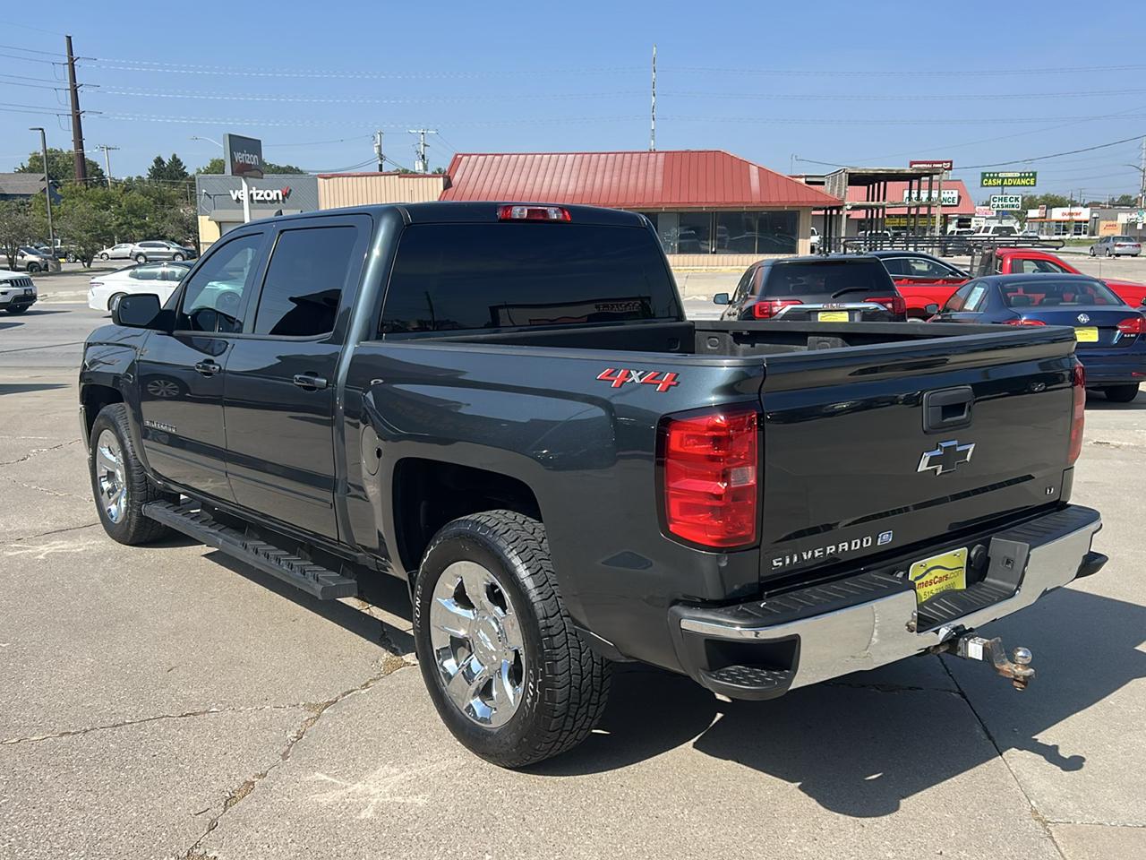 Chevrolet Silverado 1500 4WD Crew Cab 143.5" LT w/1LT 2018