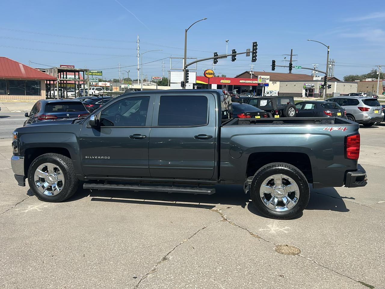 Chevrolet Silverado 1500 4WD Crew Cab 143.5" LT w/1LT 2018