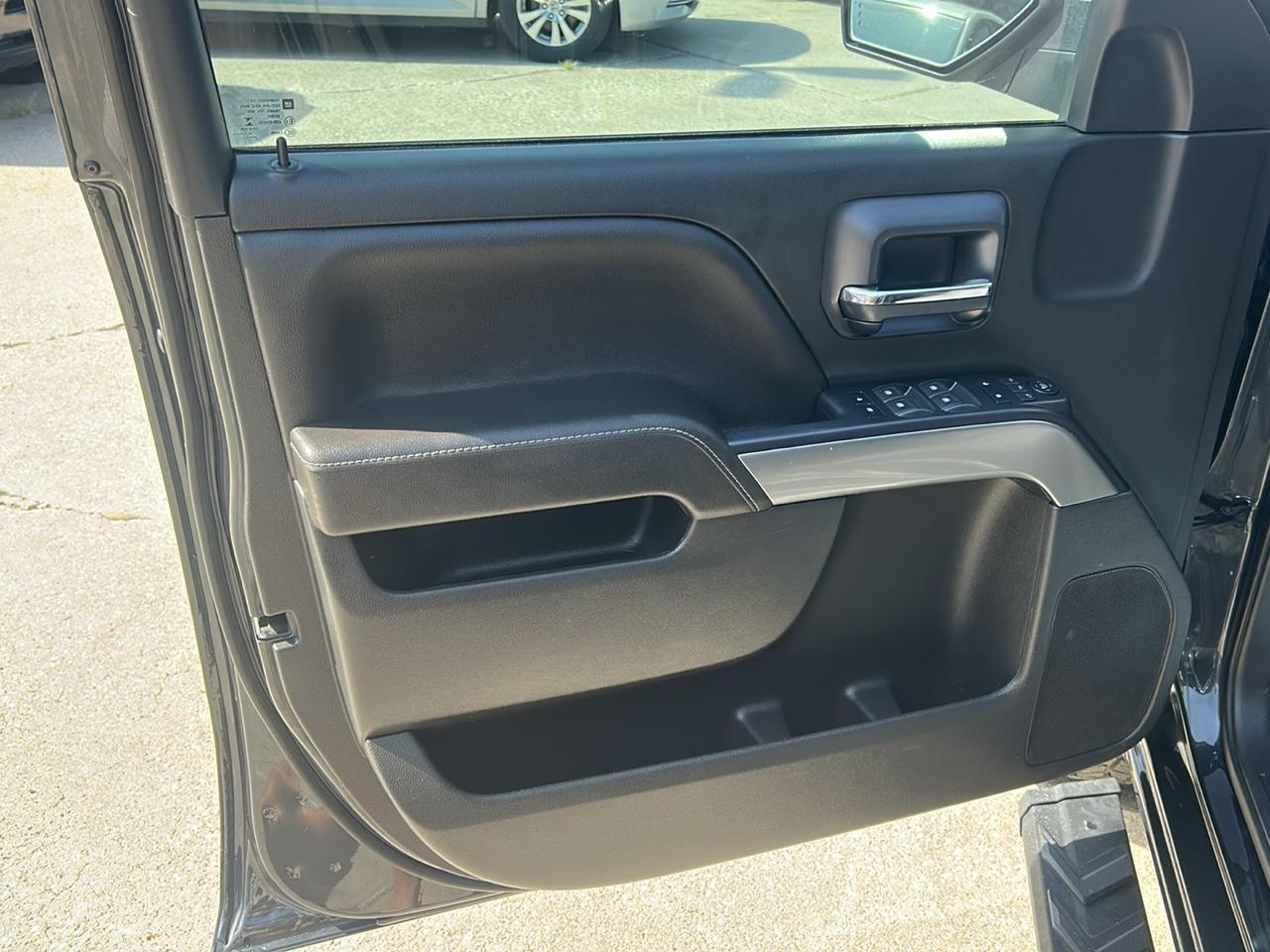 Chevrolet Silverado 1500 4WD Crew Cab 143.5" LT w/1LT 2018