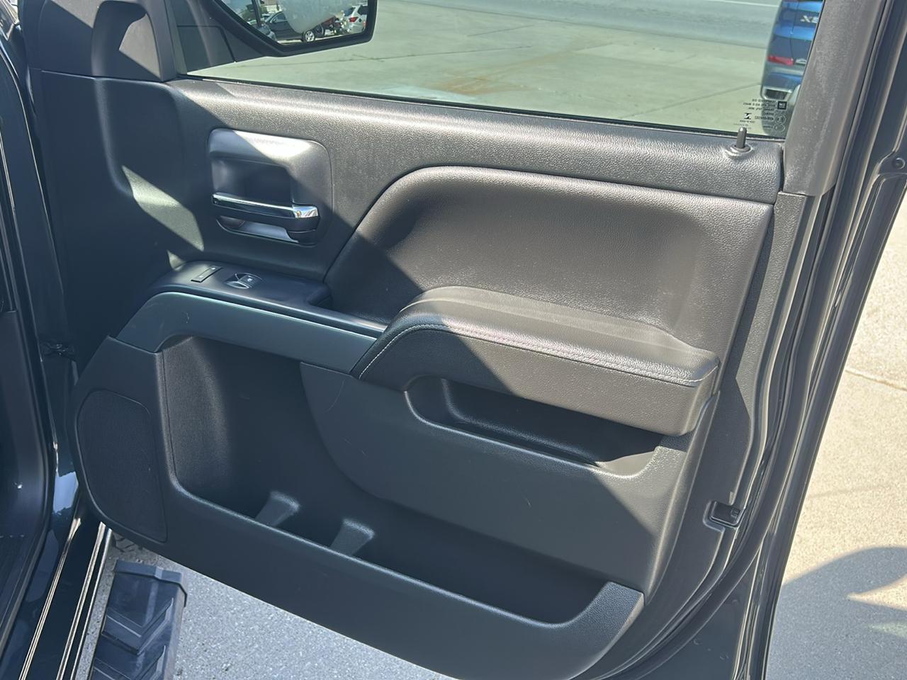 Chevrolet Silverado 1500 4WD Crew Cab 143.5" LT w/1LT 2018